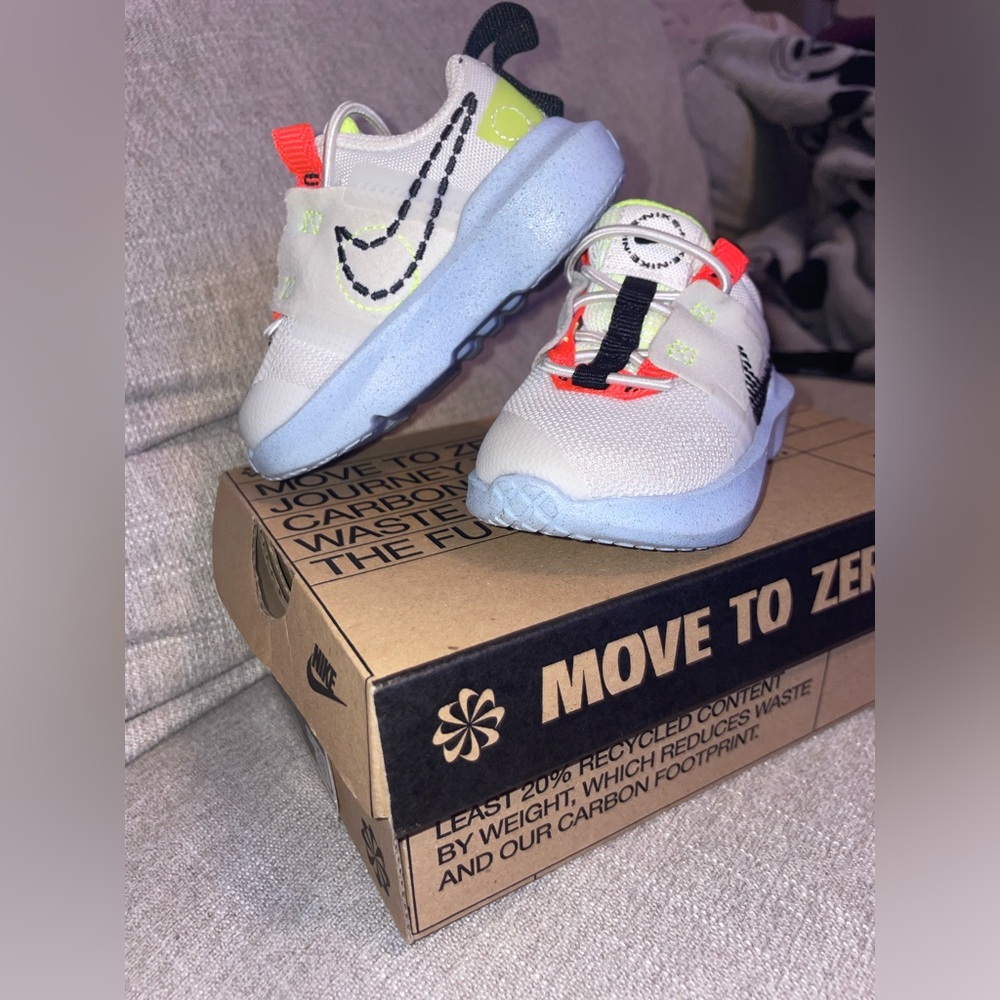 Toddler NEON Nike impact 4c